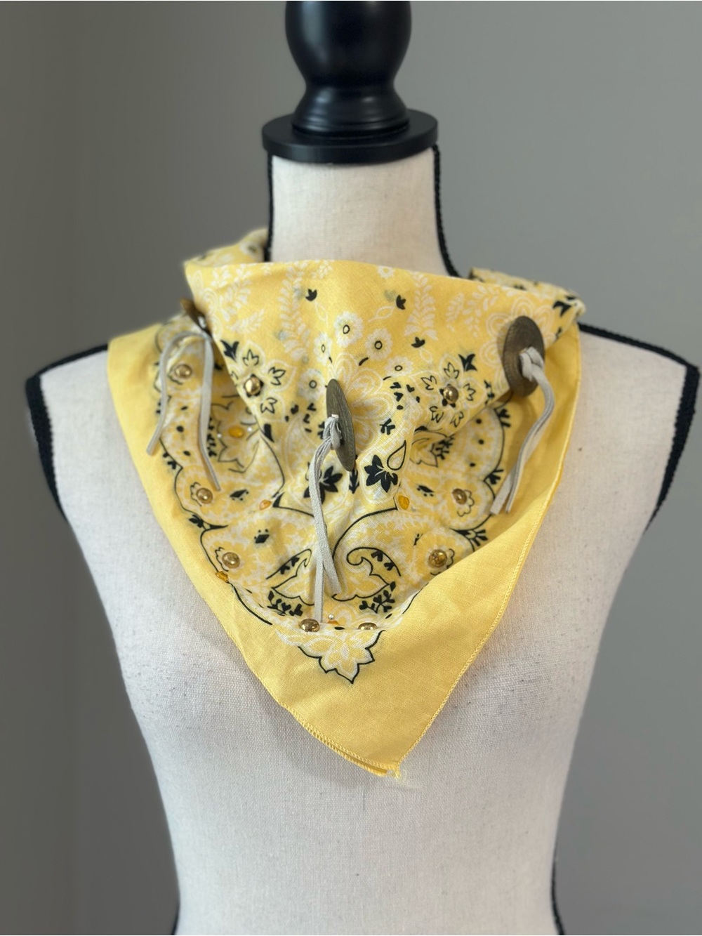 Yellow Triangle Floral Bandana-Style Neck Scarf with Buckle Rhinestone Details